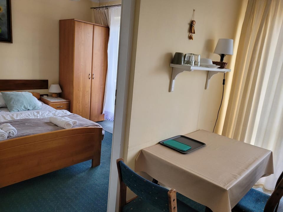 Bed, Photo of the whole room, Bedroom, towels, wardrobe