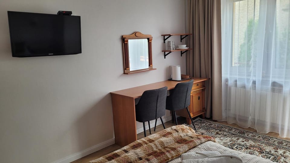 Bed, TV and multimedia, Coffee/tea facilities, Photo of the whole room