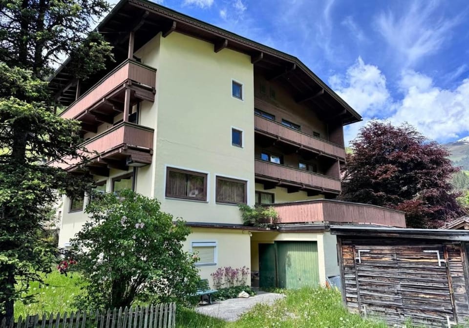 Gästehaus Dorfschmiede Apartment hotel in Tyrol