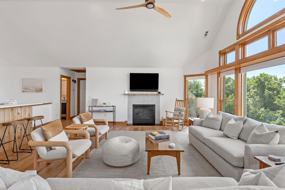 Sound Decision by Village Realty House in Roanoke Island
