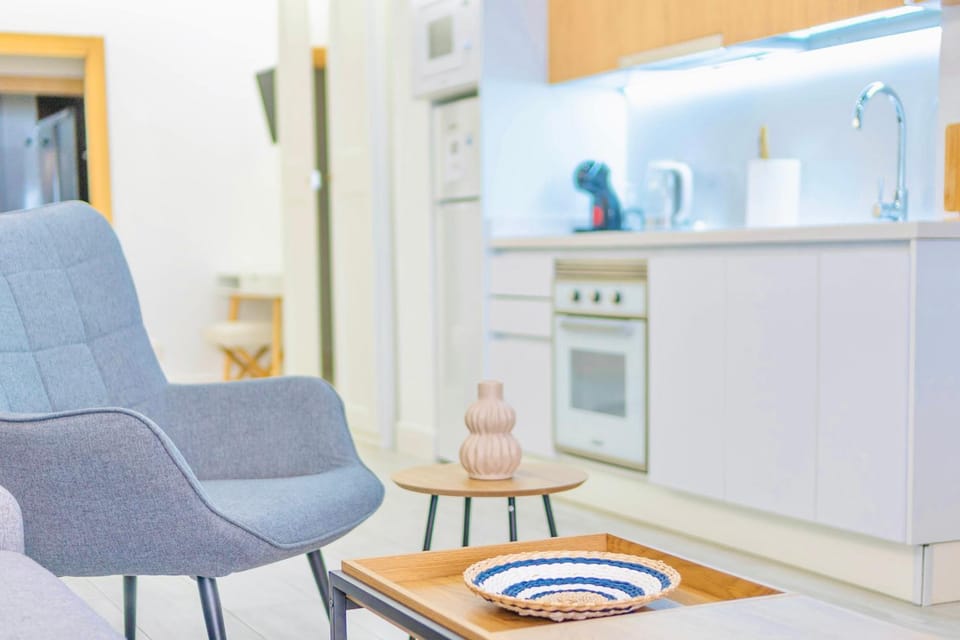 Kitchen or kitchenette, Seating area