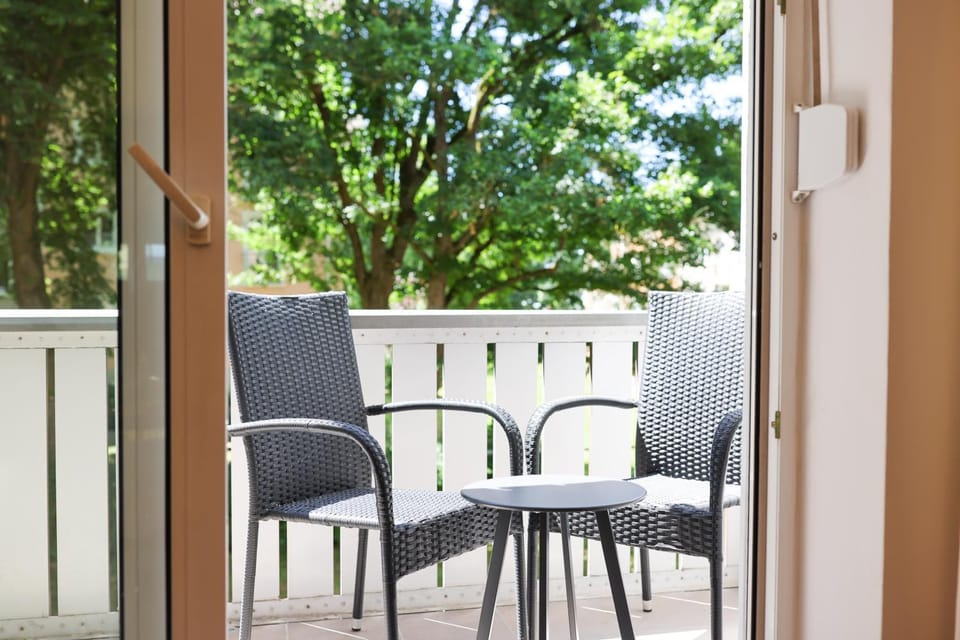 Spring, Day, View (from property/room), Balcony/Terrace, Seating area, Garden view