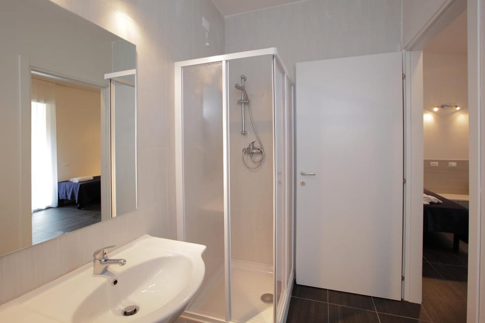 Shower, Photo of the whole room