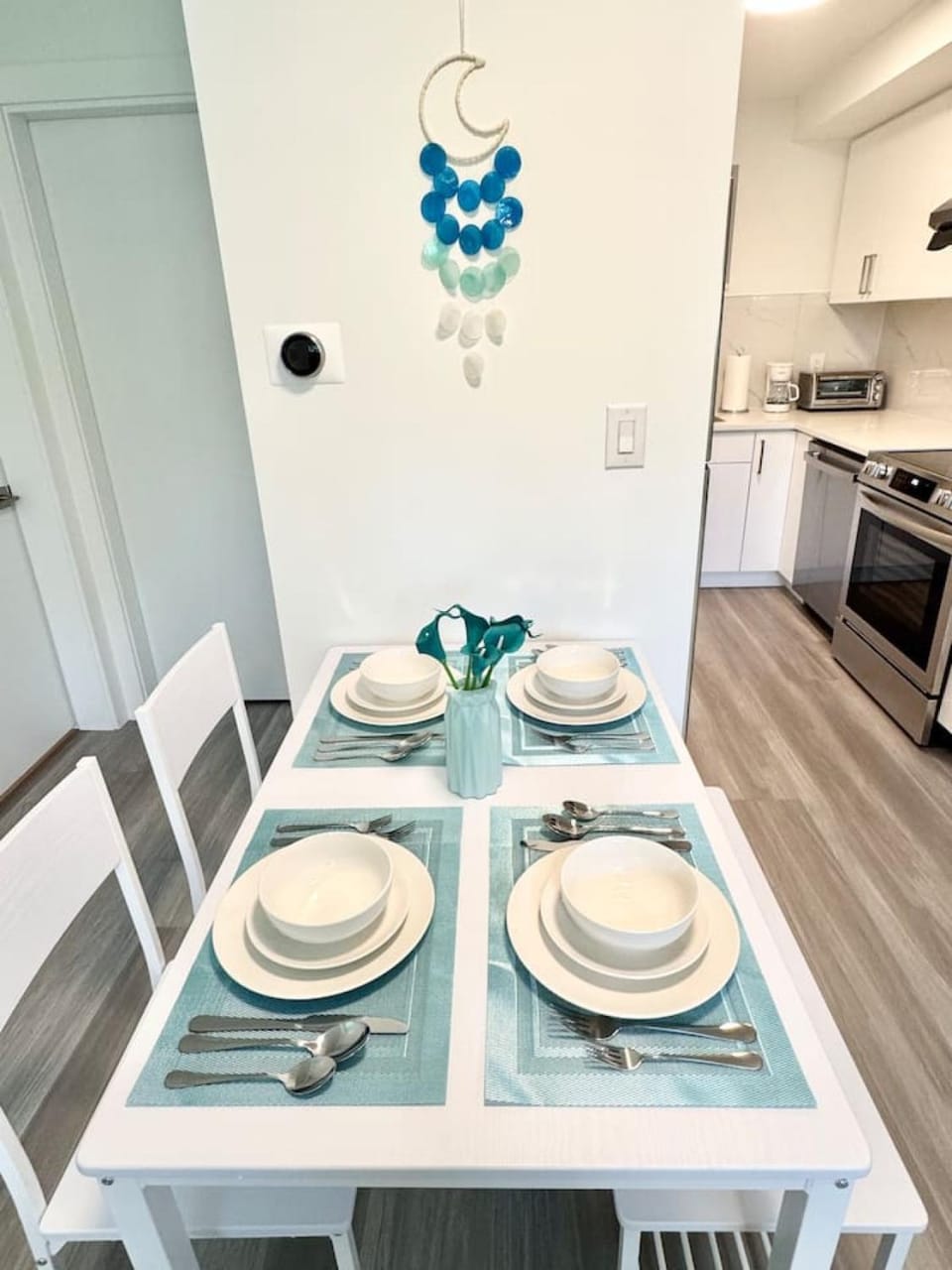 Perfect Vancouver Travel Hub for Couples or Family Apartment in Vancouver