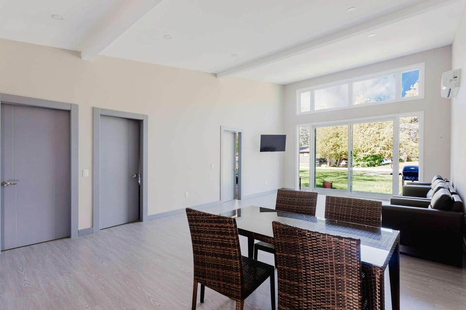 3-bedroom Villa in Lakefield #17 House in Douro-Dummer