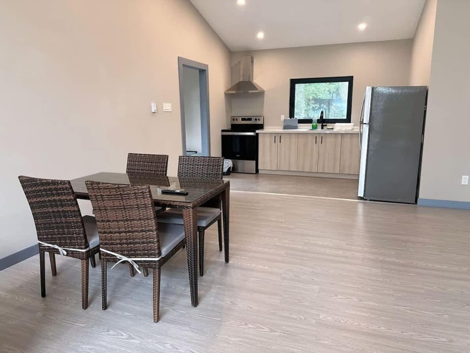 3-bedroom Villa in Lakefield #11 House in Douro-Dummer