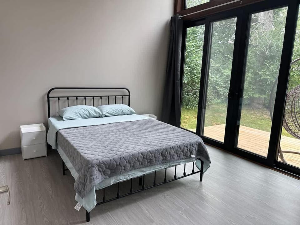 3-bedroom Lakefront Villa #3 House in Douro-Dummer