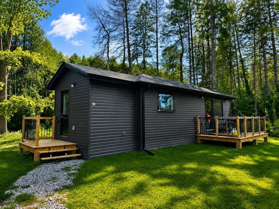 3-bedroom Villa in Lakefield #12 House in Douro-Dummer