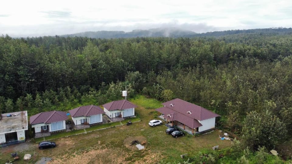Property building, Natural landscape, Bird's eye view, Mountain view
