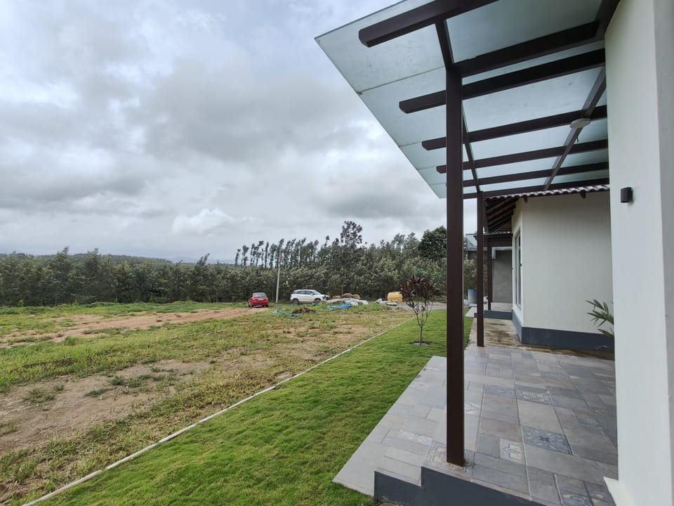 Property building, Natural landscape, Garden, Garden view