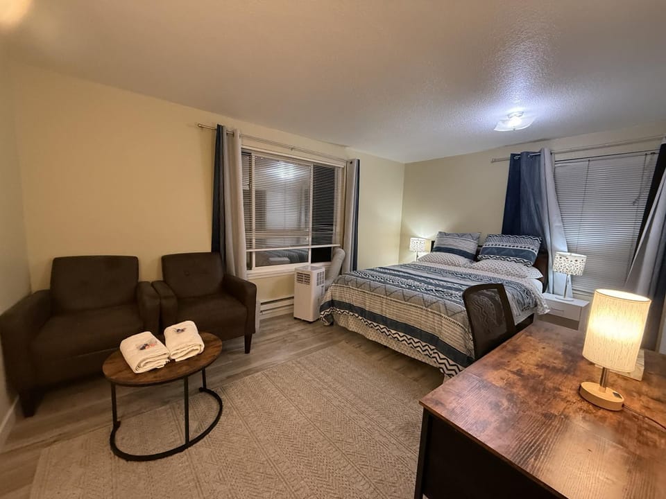 Private Room "Apple" by UW Vacation rental in University District