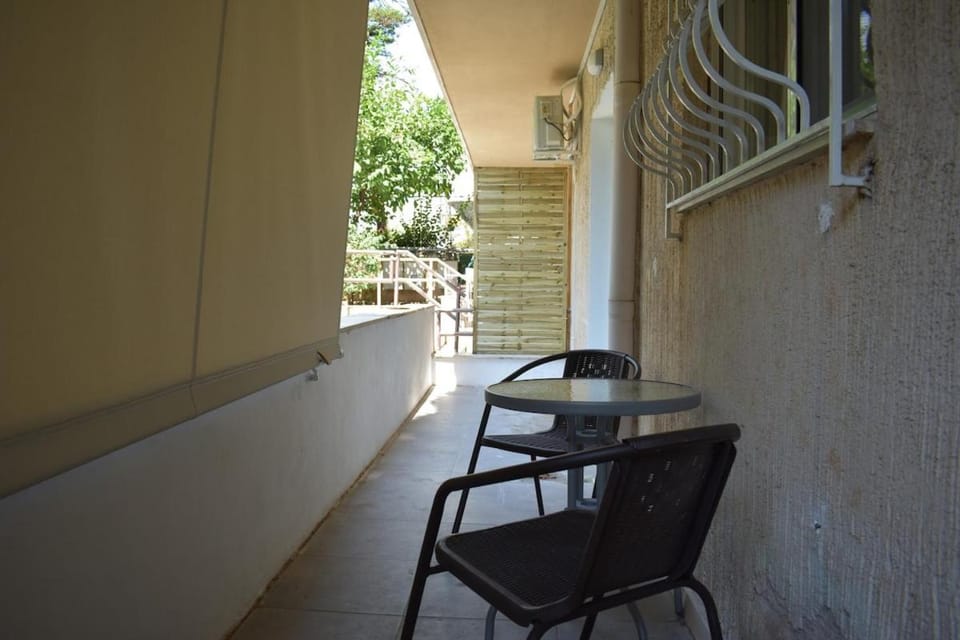 Patio, Day, Balcony/Terrace