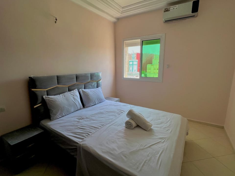 Bed, Photo of the whole room, Bedroom, towels, air conditioner