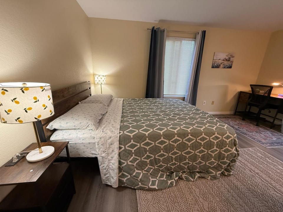 Private Room by UW Vacation rental in University District