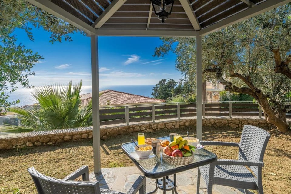 Garden, View (from property/room), Dining area