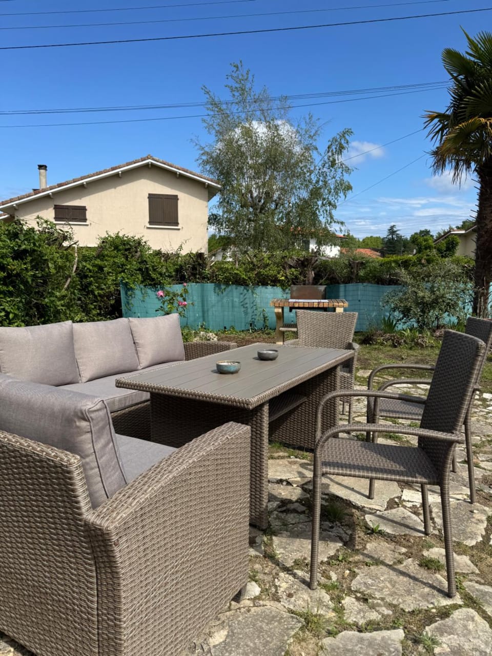 Patio, Garden, Dining area, Garden view