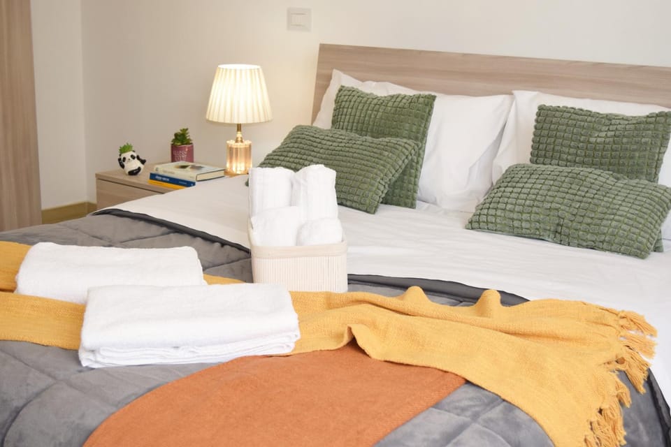 Bed, Photo of the whole room, Bedroom, locker, towels, wardrobe