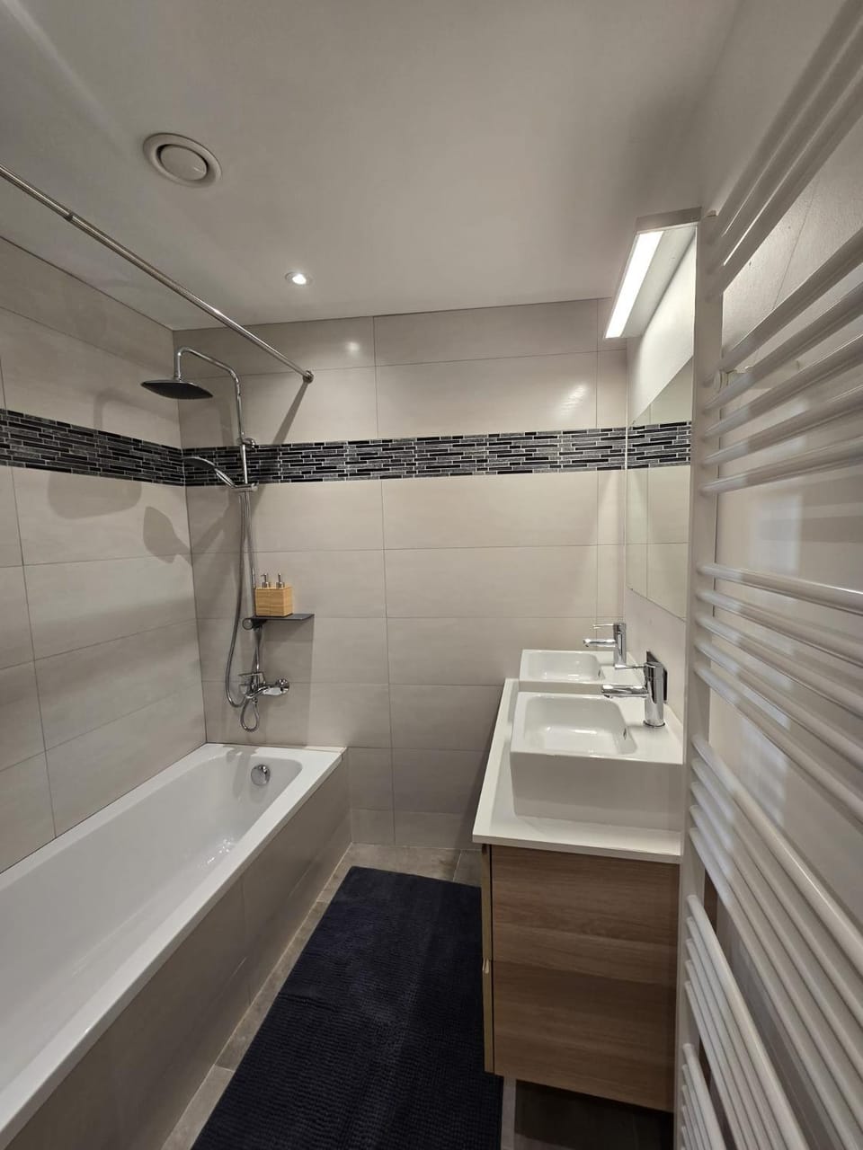 Chambre 2 P à Saint Hubert Vacation rental in Wallonia, Belgium