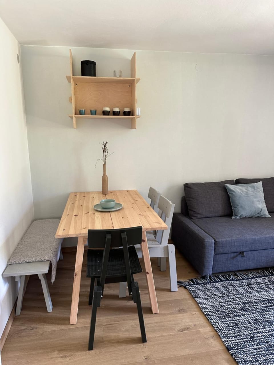 Seating area, Dining area