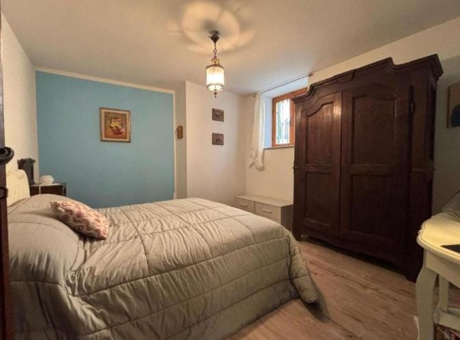 Bed, Photo of the whole room, Bedroom, wardrobe