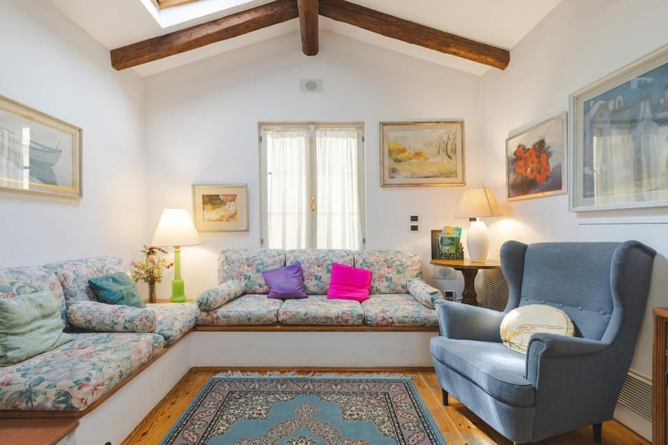 Private Garden Elegant House 5 minutes from the sea House in Trieste