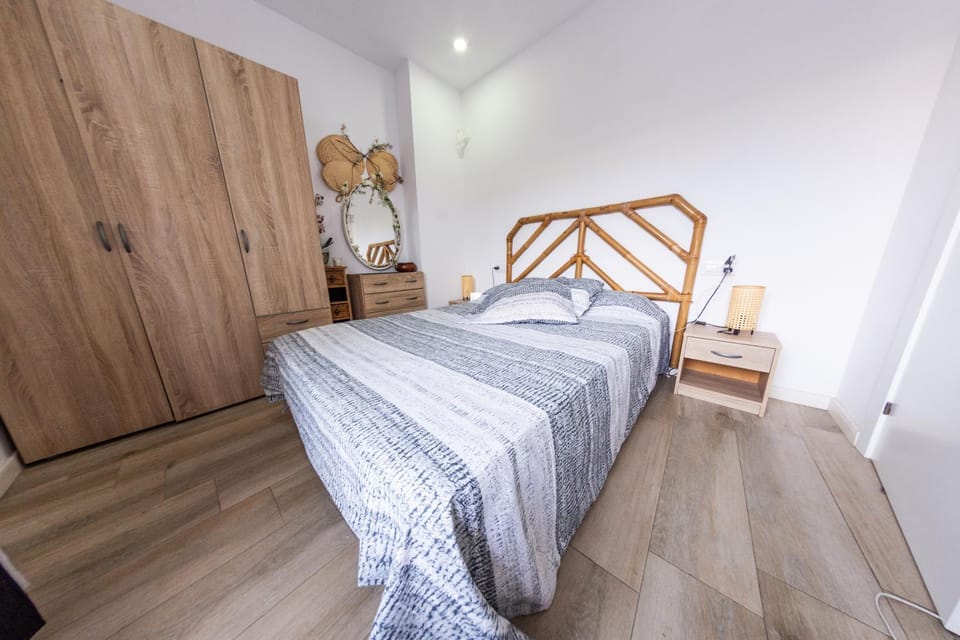 Bed, Photo of the whole room, Bedroom, wardrobe