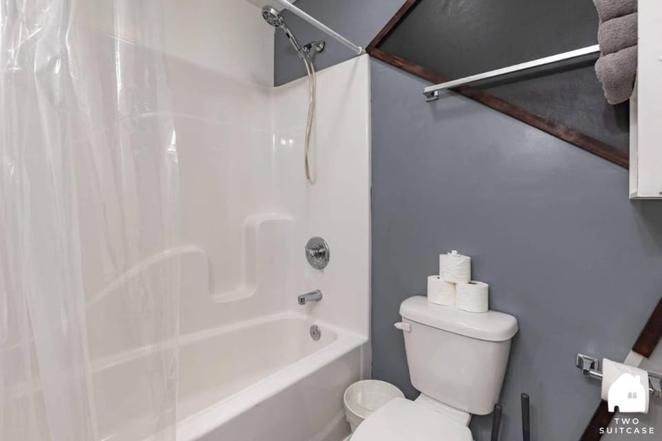 City-Center 2BR Near Attractions Apartment in Indianapolis