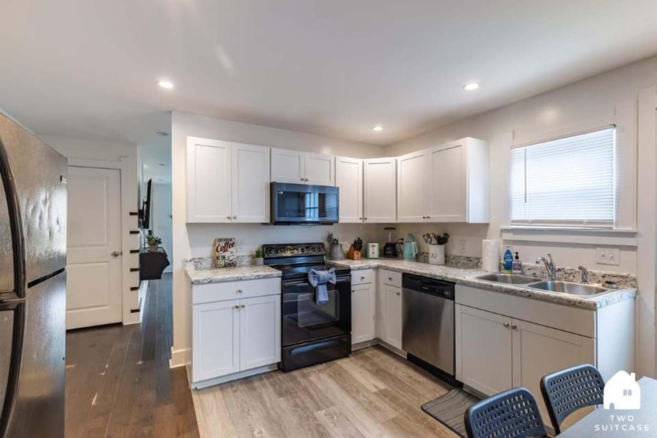 City-Center 2BR Near Attractions Apartment in Indianapolis