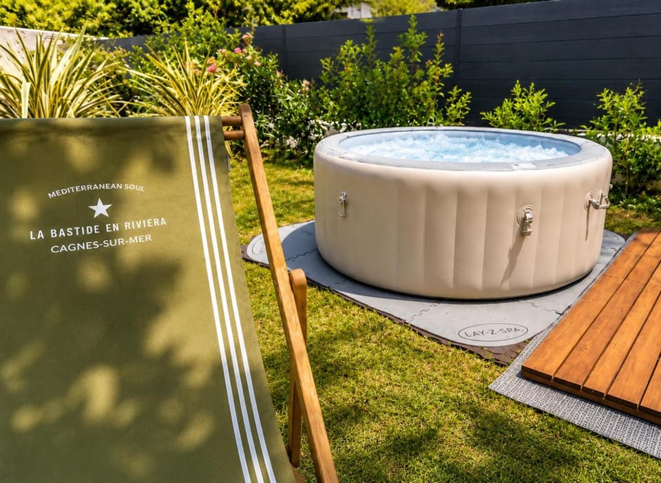 Natural landscape, Hot Tub