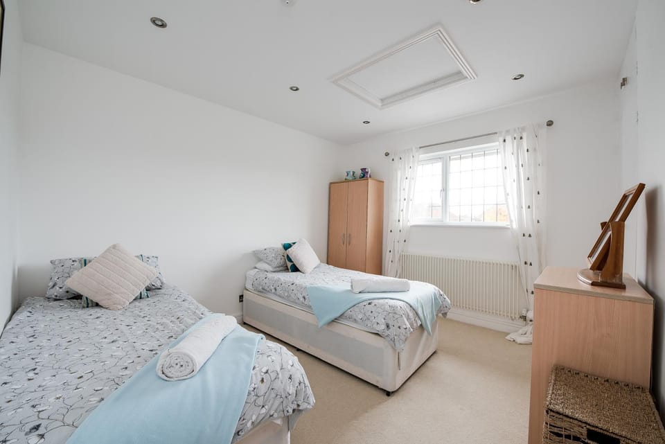 Bed, Bedroom, wardrobe