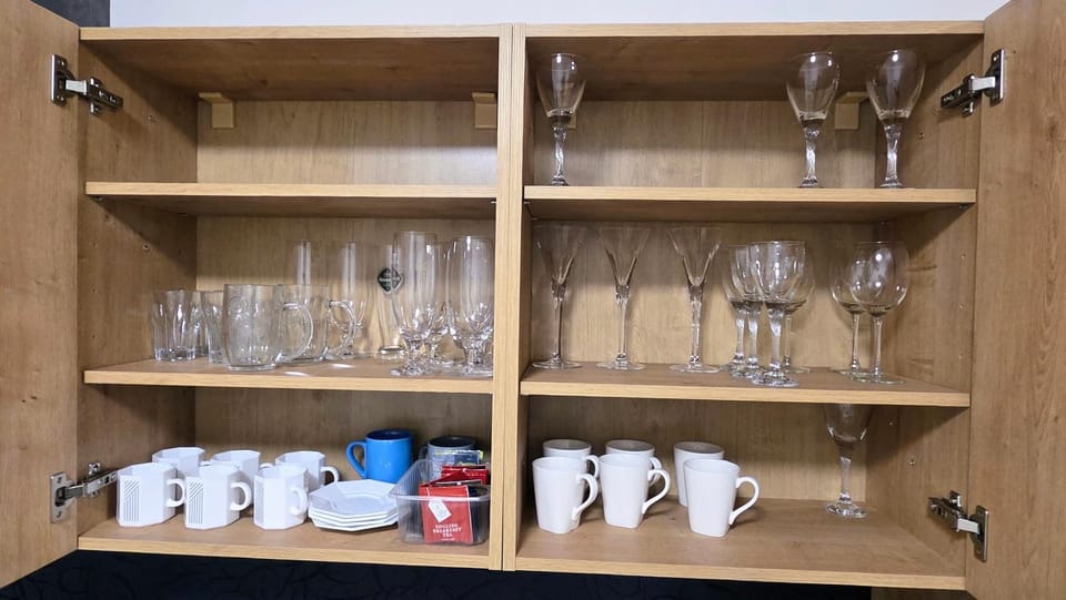 Coffee/tea facilities, Kitchen or kitchenette, Food and drinks