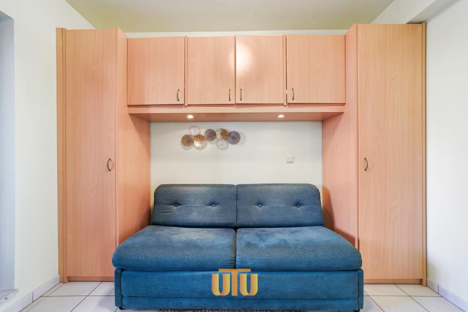 Summer studio with big sunny terrace Apartment in Flanders