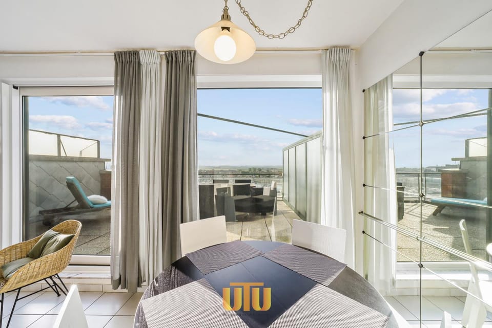 Summer studio with big sunny terrace Apartment in Flanders