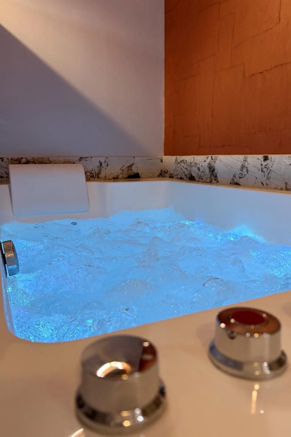 Hot Tub, Hot Tub