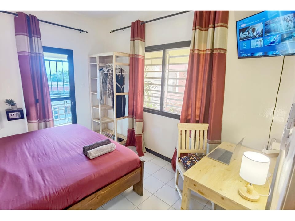 La MAISON BLANCHE - D - CENTRAL - CALME - WIFI - White Butterfly Hotels Bed and Breakfast in Dakar