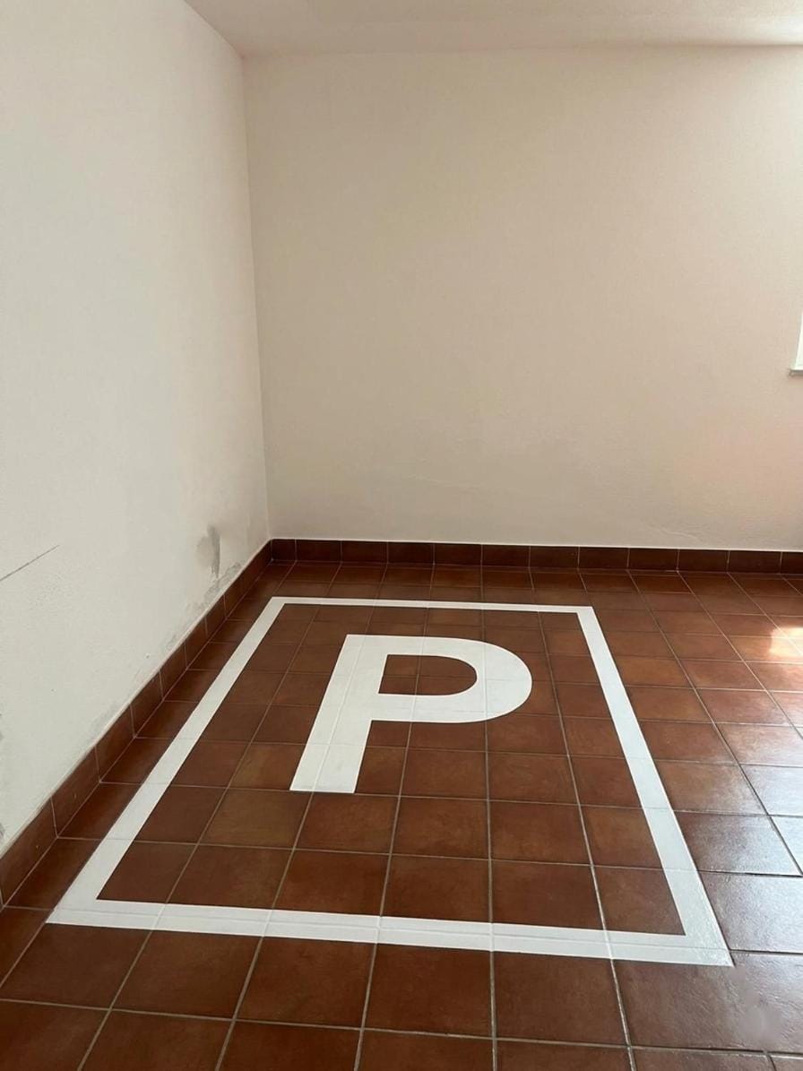 Aqua park, Aqua park, Parking