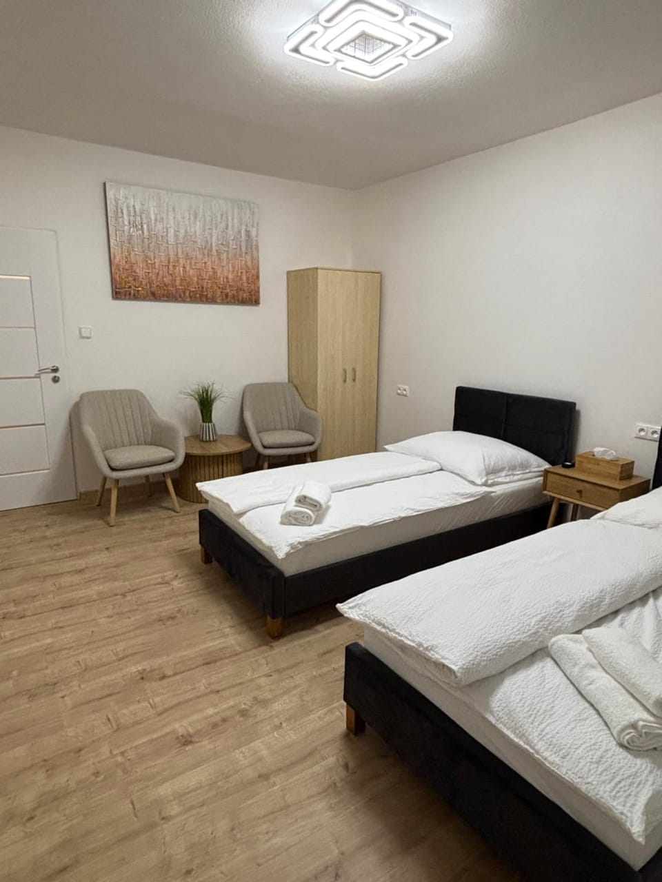 View (from property/room), Other, Photo of the whole room, towels