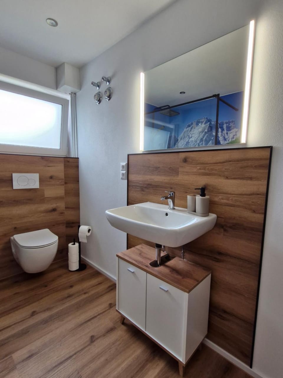 Toilet, Bathroom