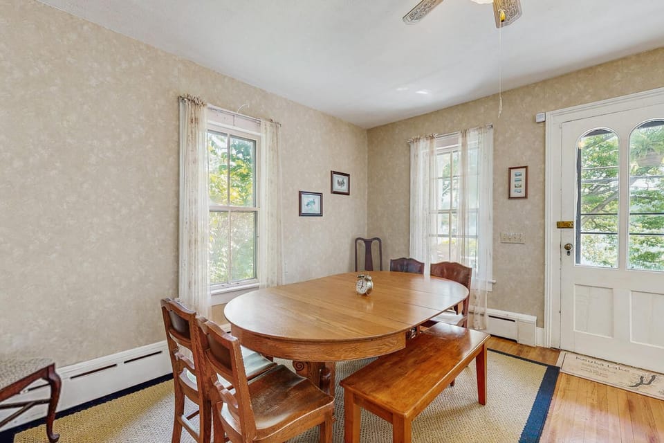 The Oversee House in Keuka Lake
