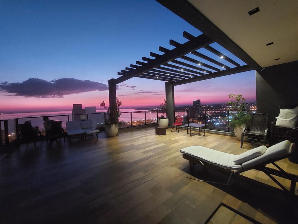 View (from property/room), Balcony/Terrace, Seating area, sunbed