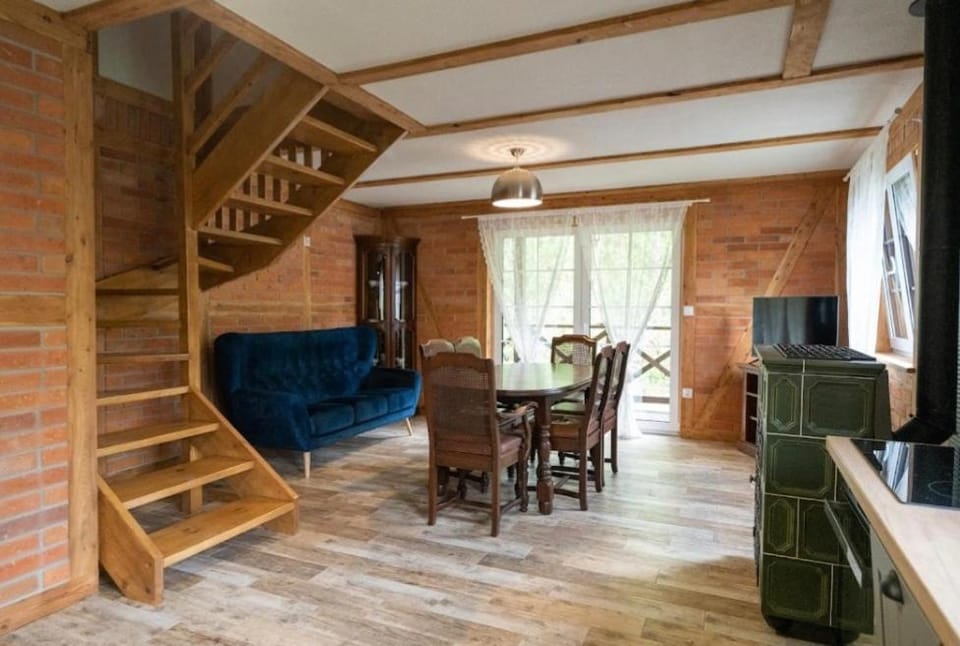 TV and multimedia, Kitchen or kitchenette, Living room, Seating area, Dining area