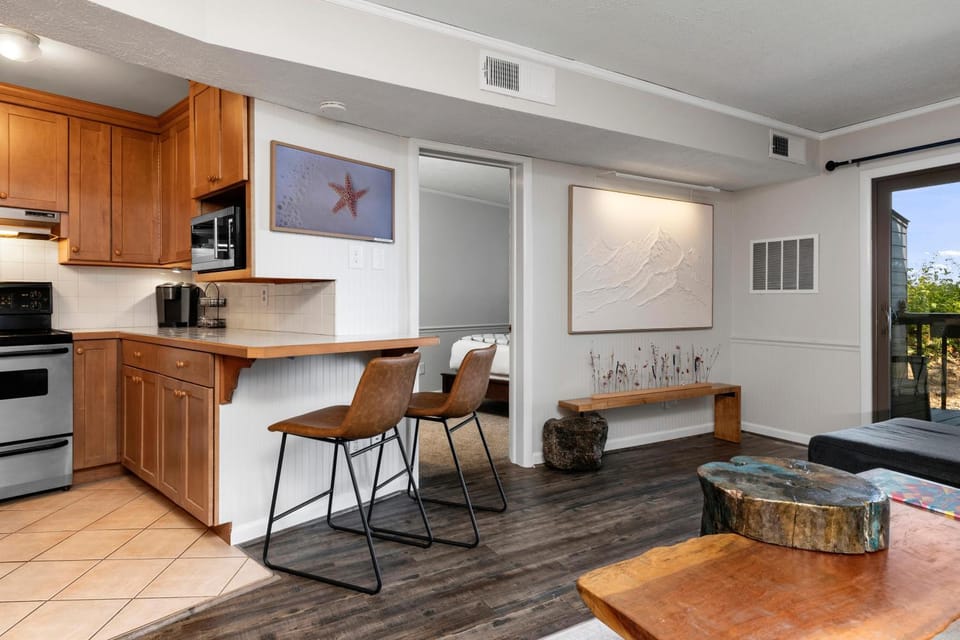Timbers Lodge 31 with Wintergreen Advantage House in Massies Mill