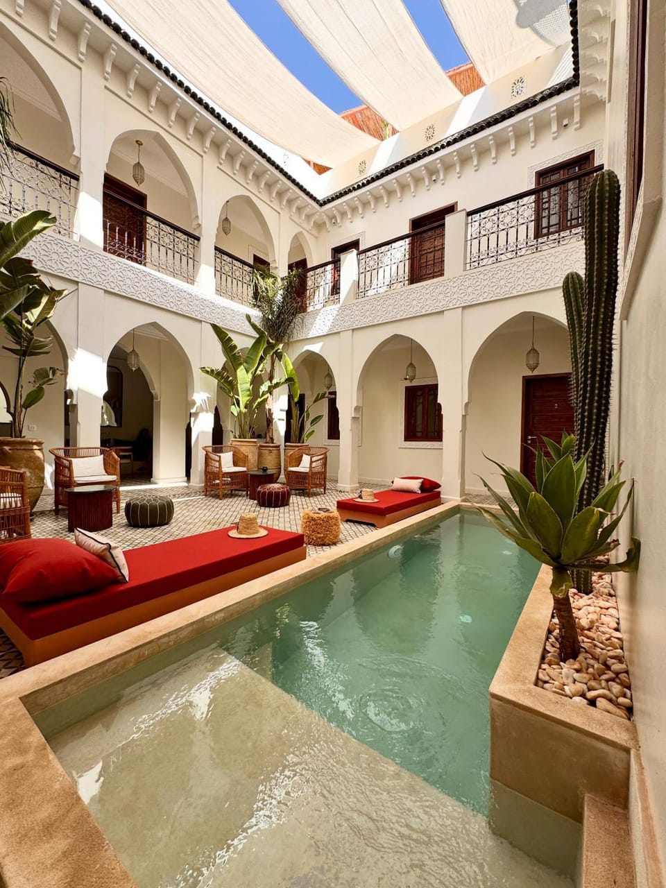 Patio, Day, Pool view, Swimming pool, sunbed