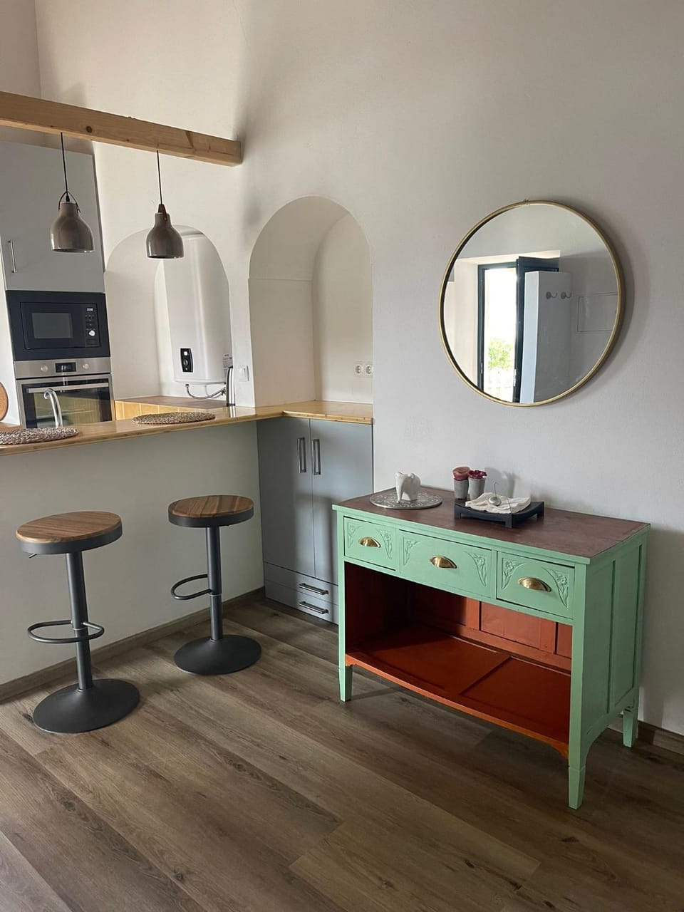 Kitchen or kitchenette