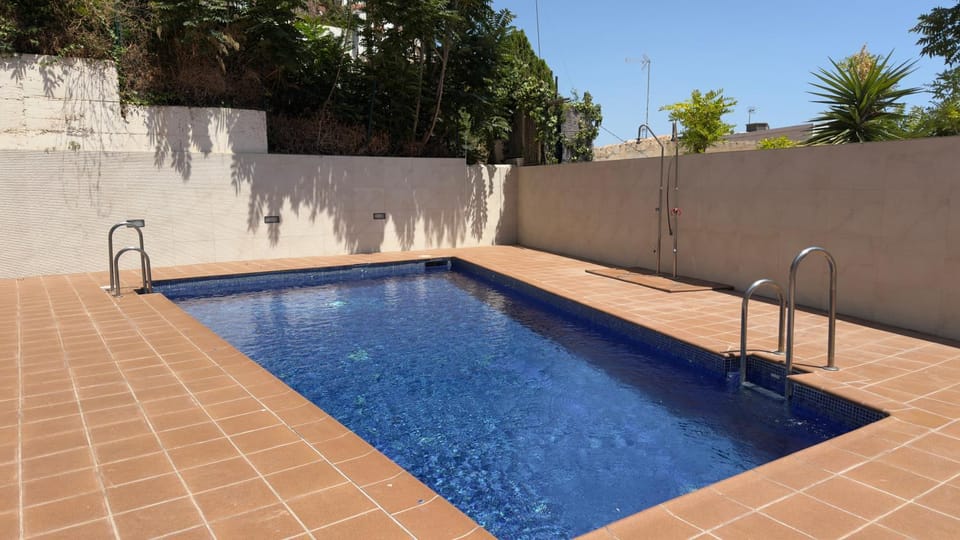 Pool view, Swimming pool, Swimming pool
