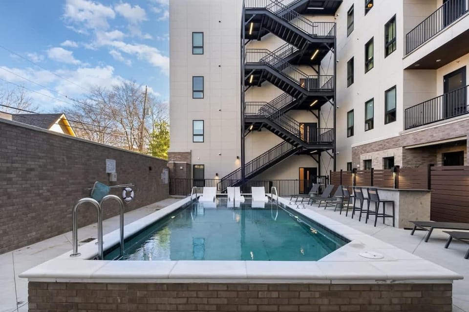 Harmony Outpost-Pool & Gym-4 Mins To Broadway House in Music Row