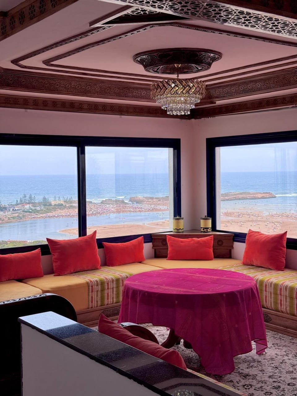 Le grand château Vue sur Mer uniquement les familles Apartment in Casablanca-Settat