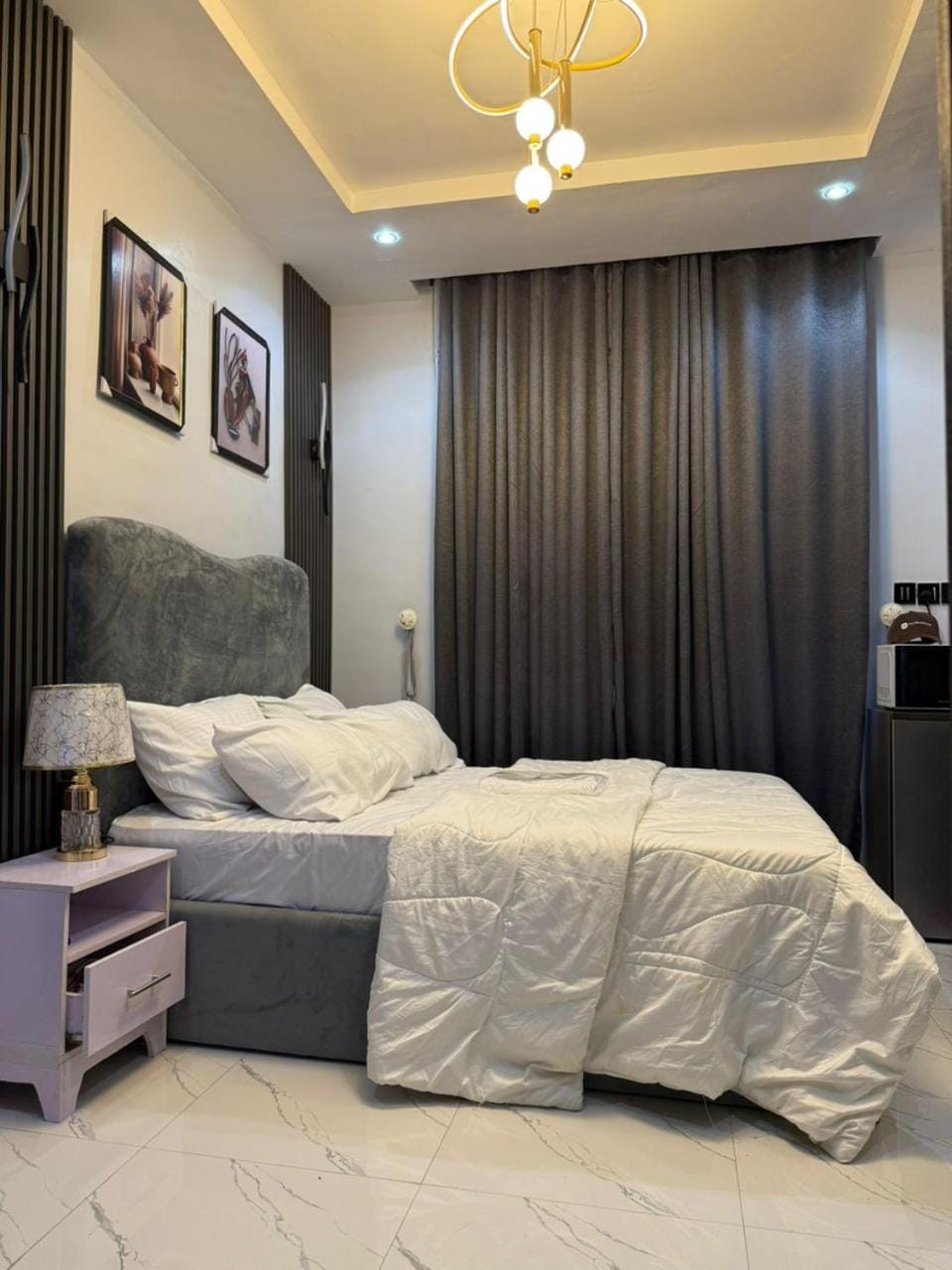 Bed, Photo of the whole room, Bedroom