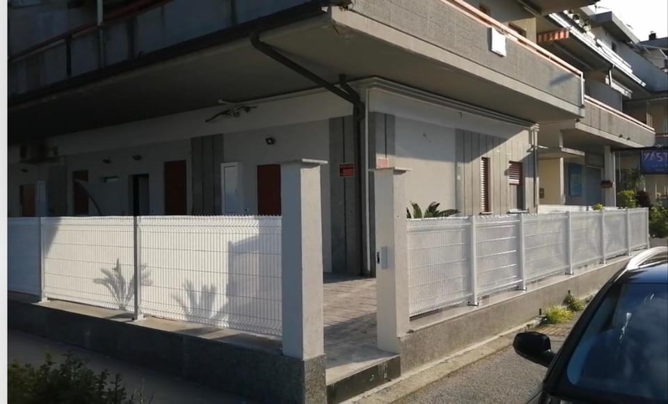 Property building, Street view