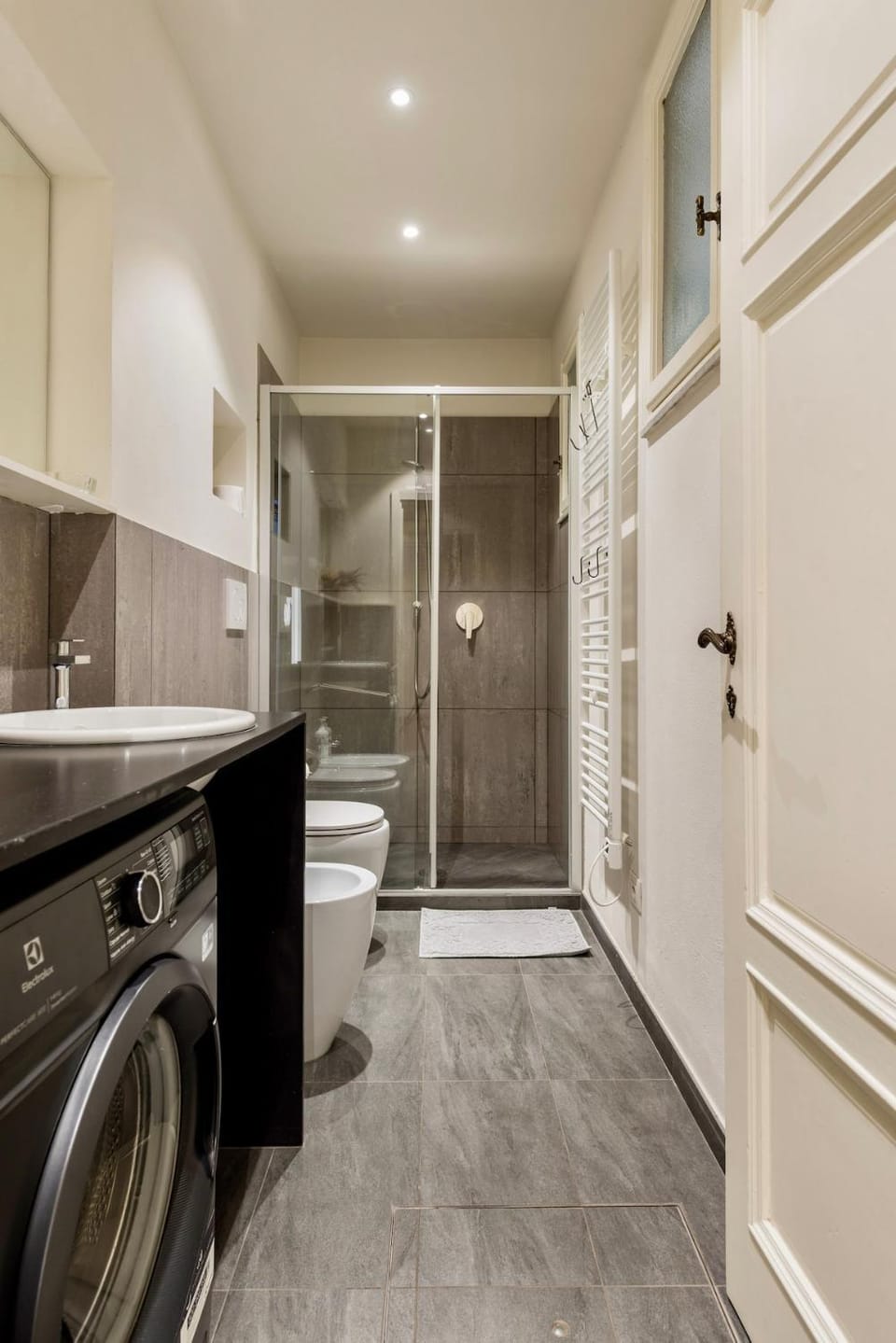Shower, Toilet, Bathroom, washing machine